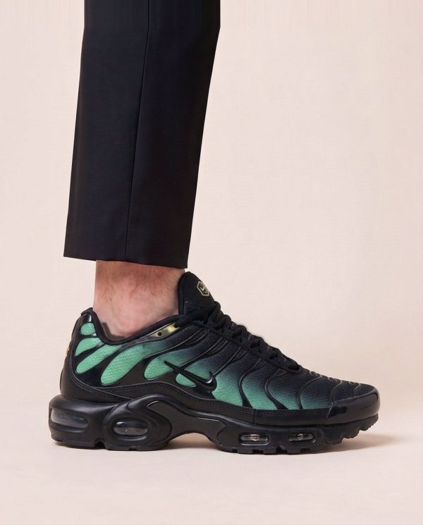 Nike Air Max Plus TN športni copati v novih barvah