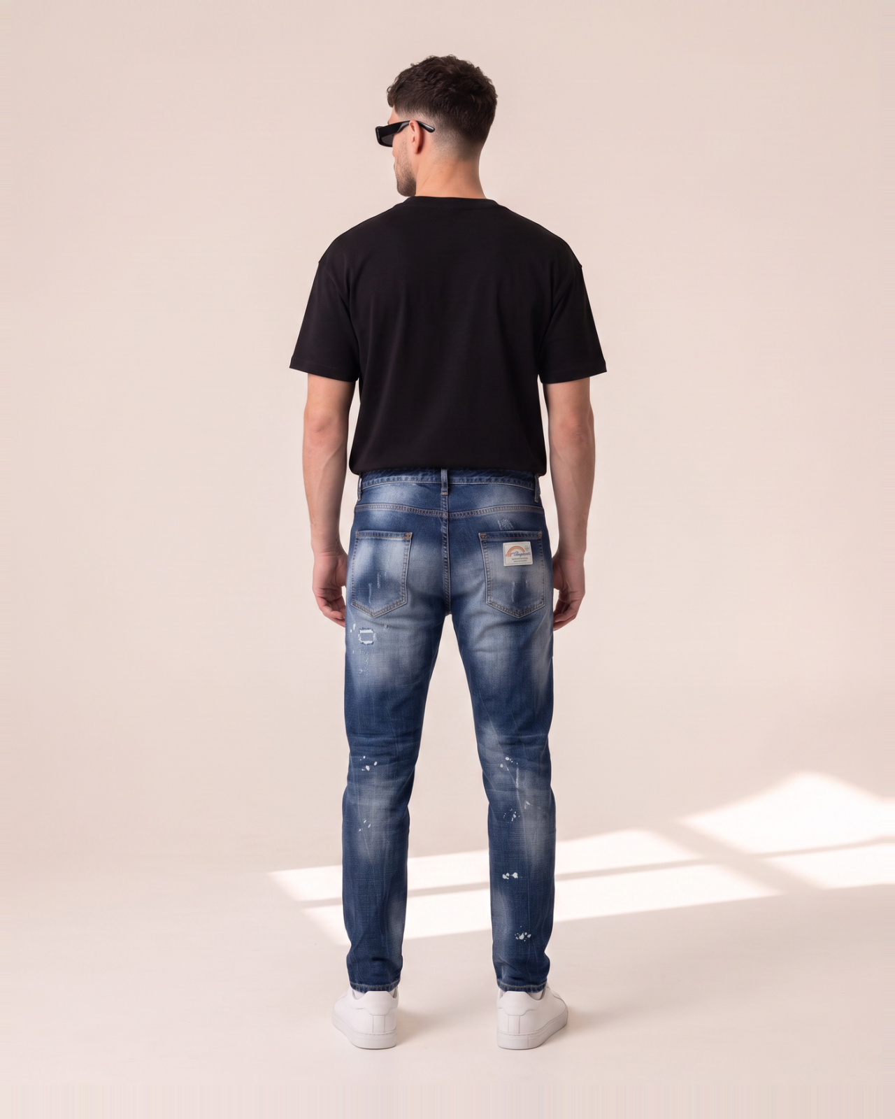 DSQ1 – Dsquared2 kavbojke z obrabljenimi detajli - slika 2