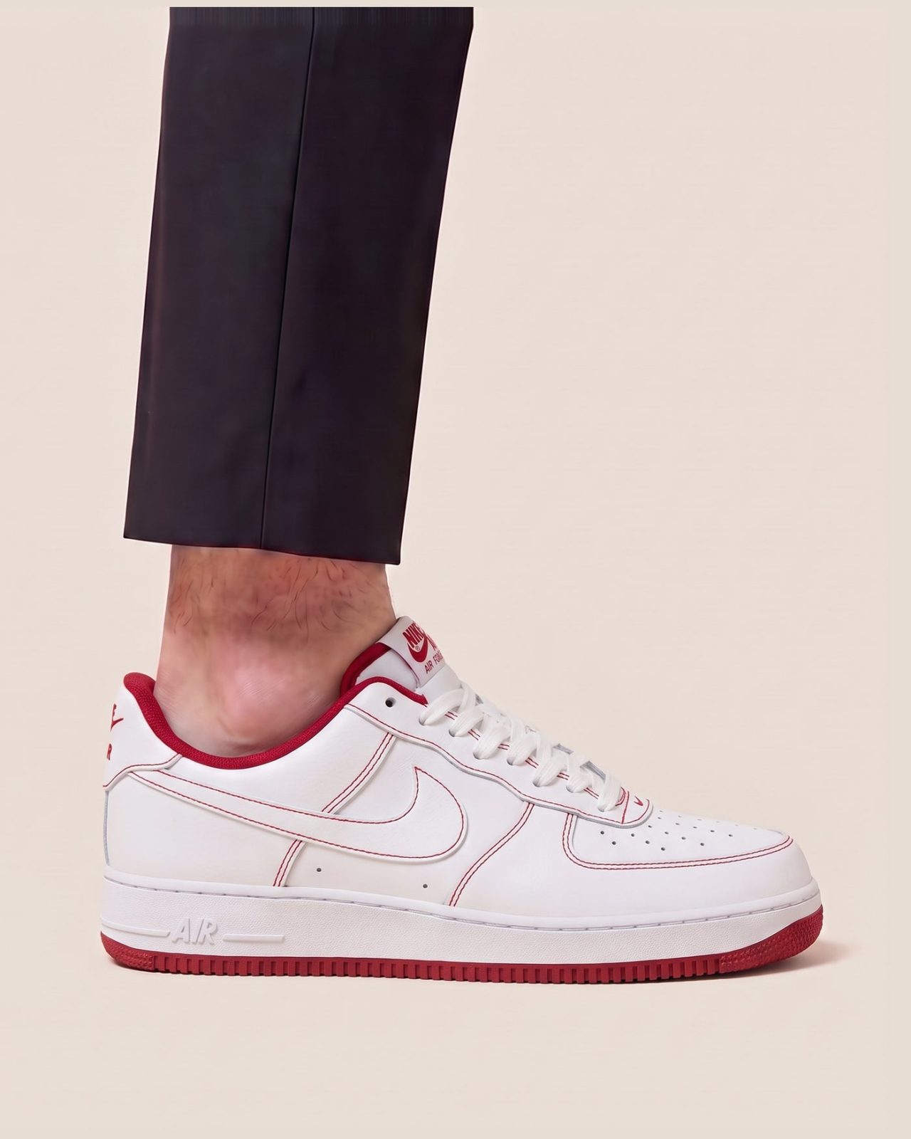 Nike Air Force 1 Low športni copati - slika 7