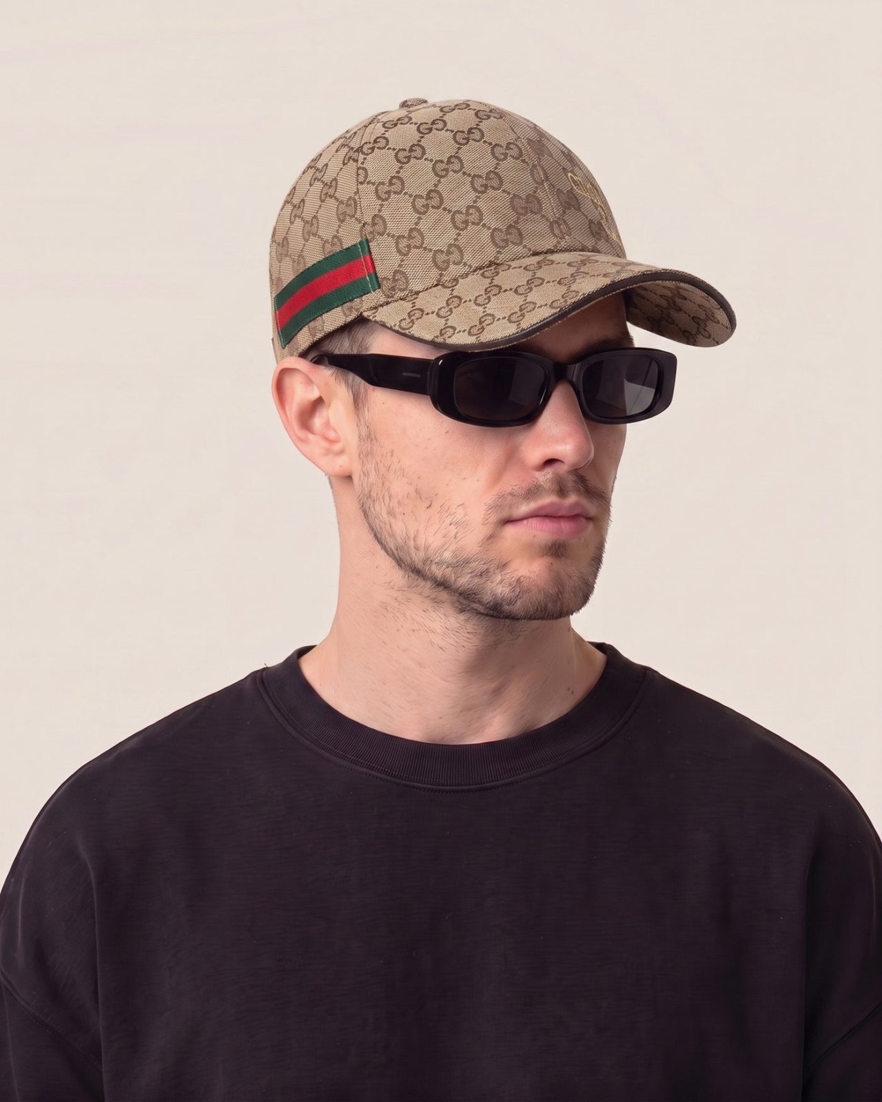 Gucci kapa s šiltom v beli in bež GG - slika 2