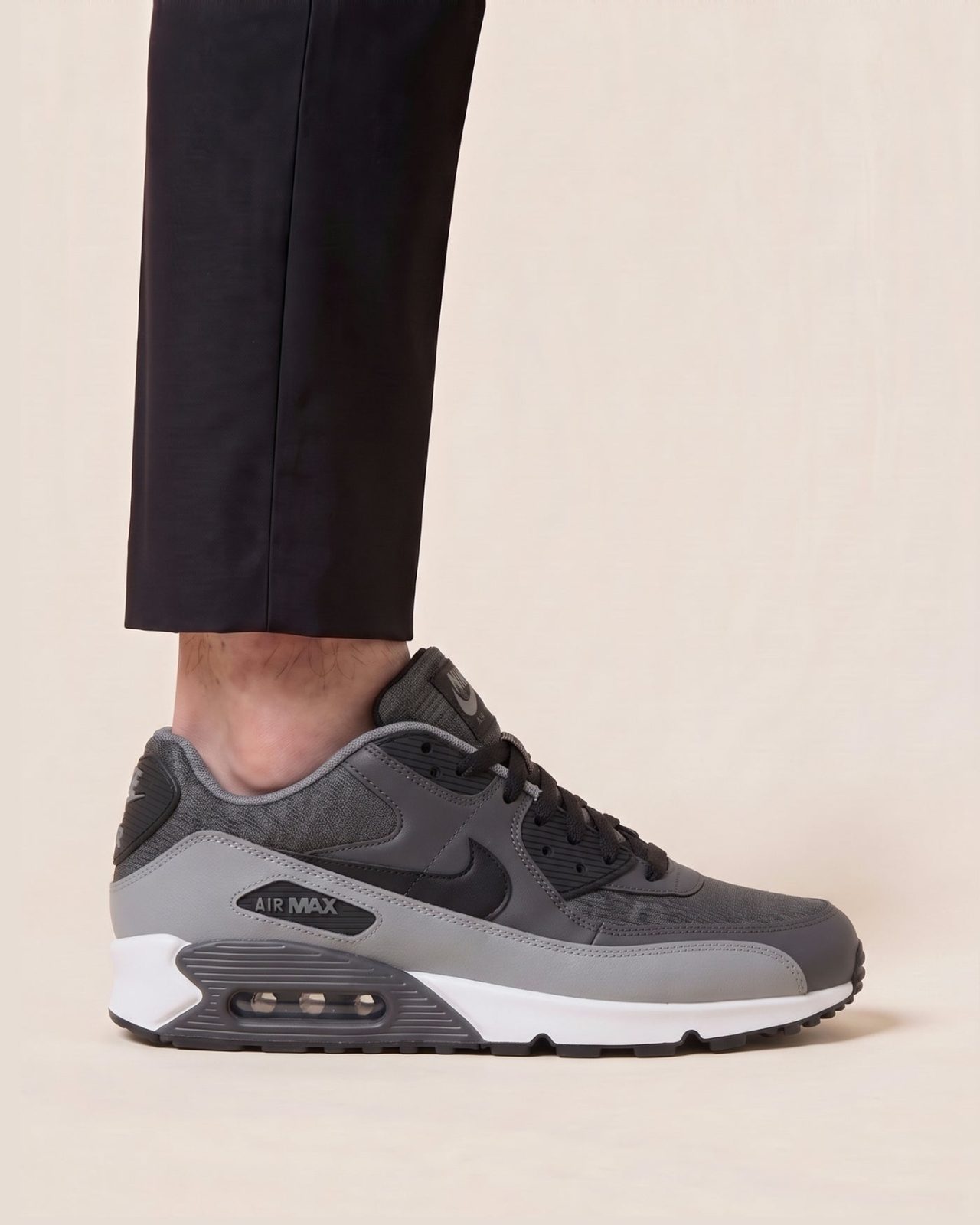 Nike Air Max 90 športni copati - slika 3