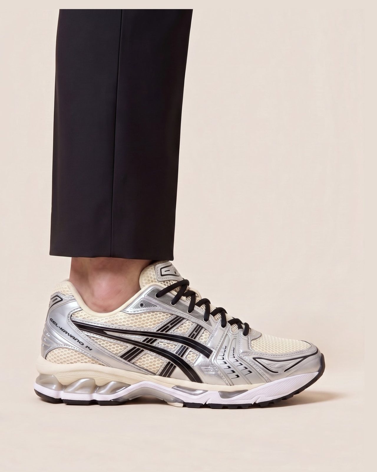 ASICS GEL-Kayano 14 športni copati