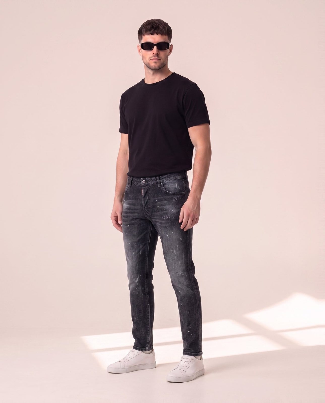 K6 – Dsquared2 črne kavbojke z mehkim obledevanjem