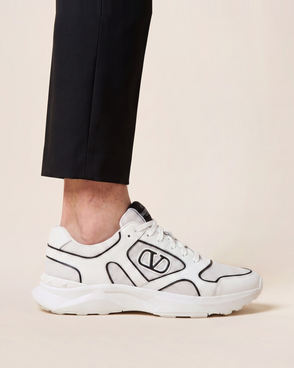 Valentino superge z logotipom V