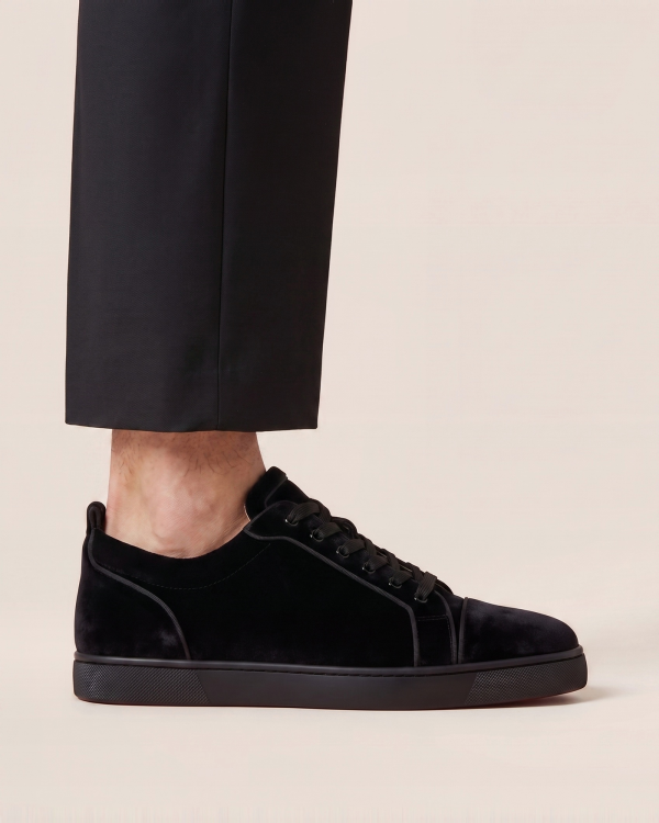 Christian Louboutin žametne superge