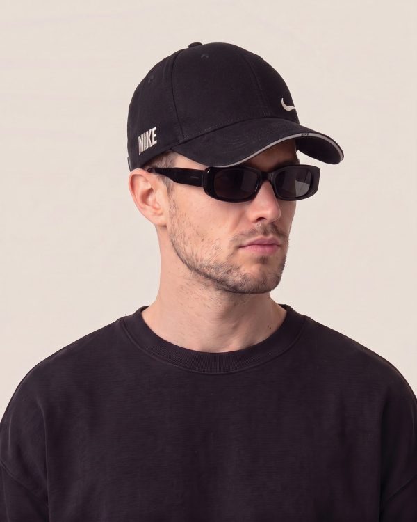 Nike črna kapa s šiltom