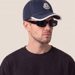 Moncler kapa s šiltom