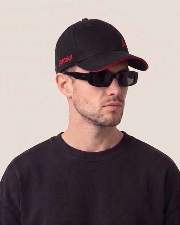 Jordan črna kapa s šiltom