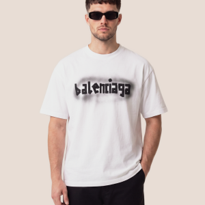 Balenciaga majica s sprejanim napisom