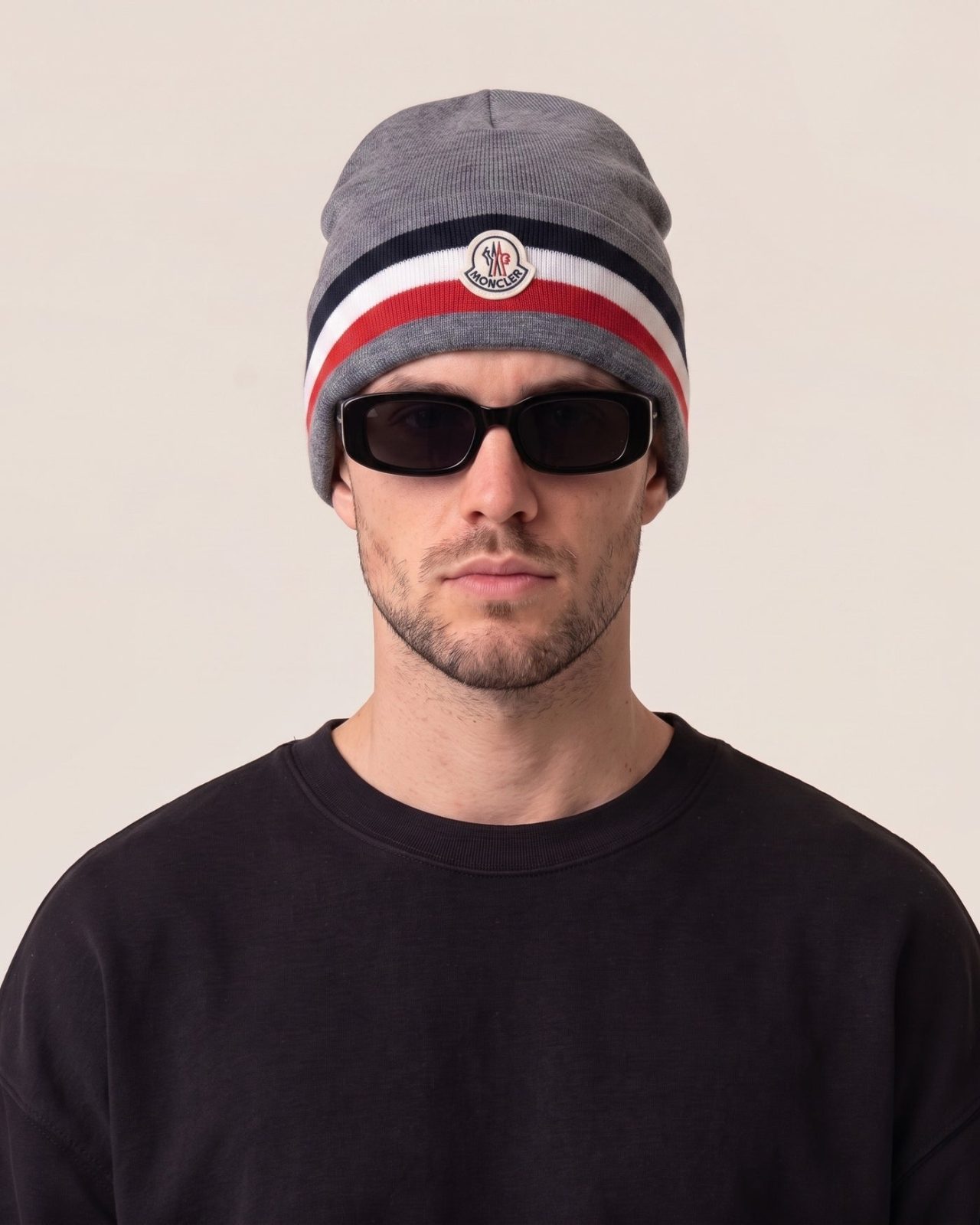 Moncler zimska kapa s tribarvno progo - slika 2