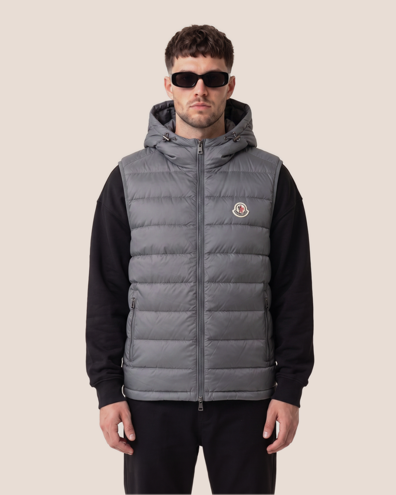 Moncler mat brezrokavnik s kapuco - slika 2