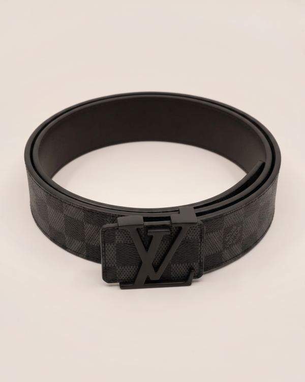 CF1 – Louis Vuitton pas Damier Graphite