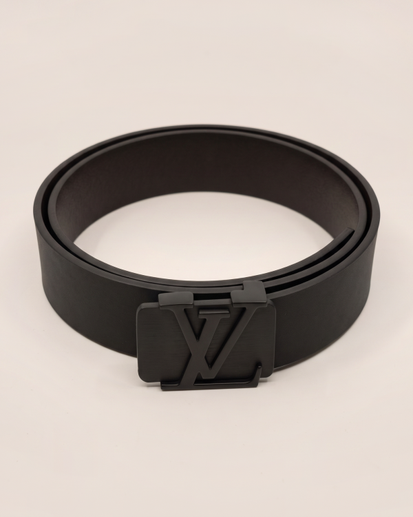 CF12 – Louis Vuitton črn usnjen pas