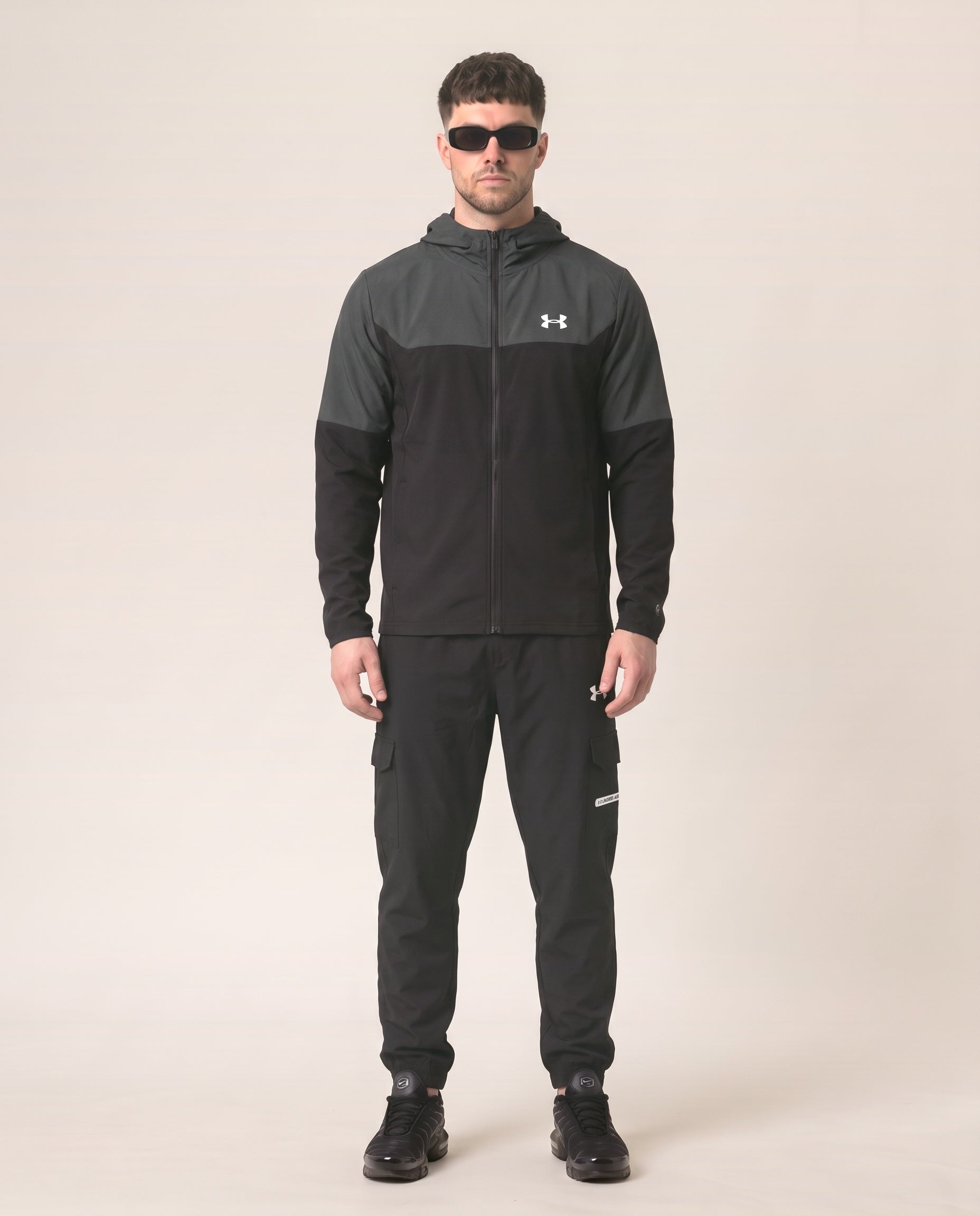 Under Armour trenirka z belim logom