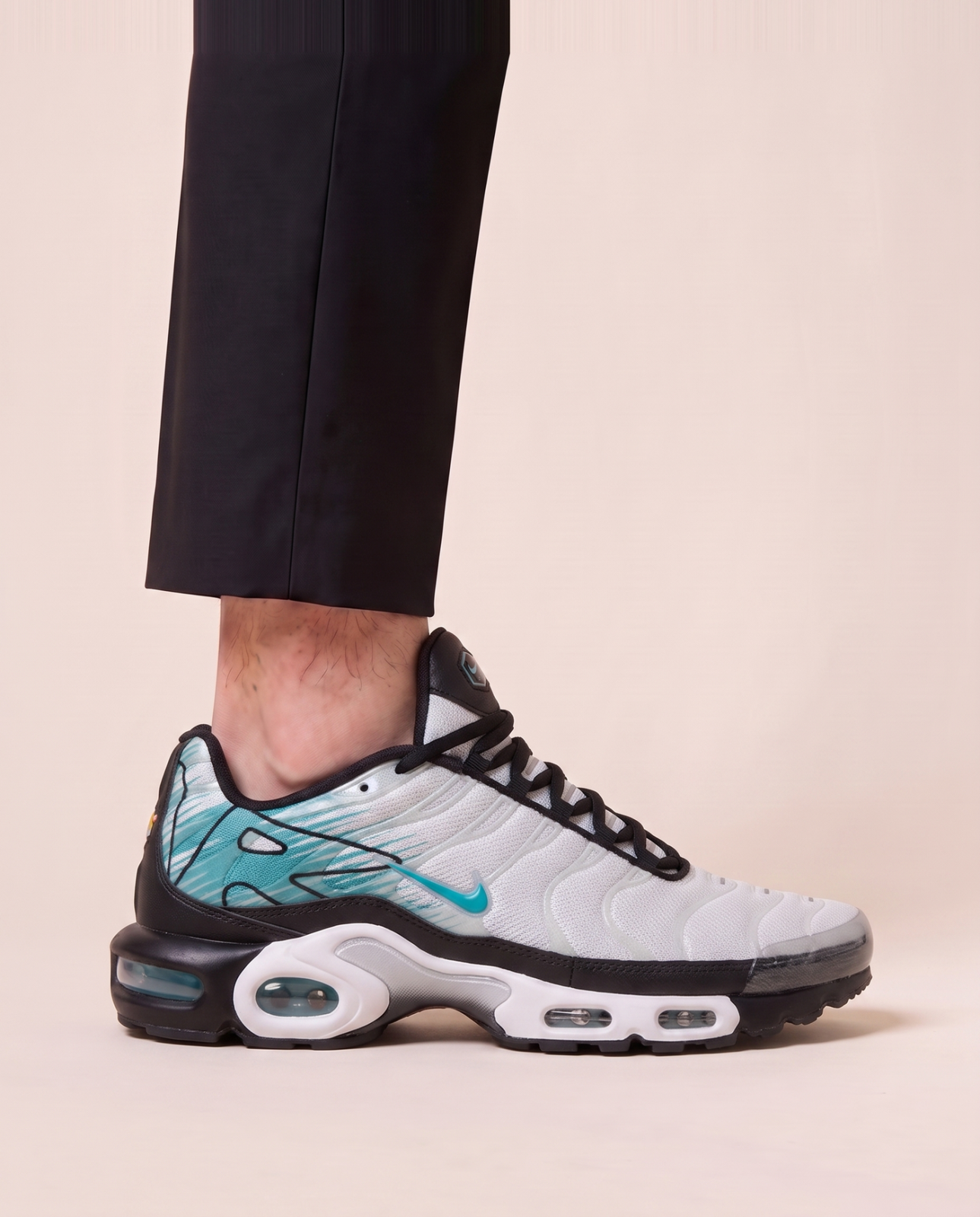 Nike Air Max Plus športni copati – zadnji kos - slika 10