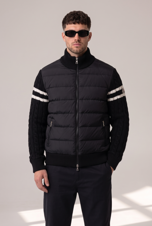 Moncler črna puhovka s pletenimi rokavi in progami