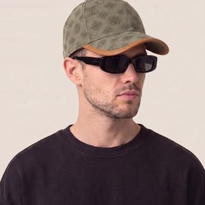 Louis Vuitton kapa s šiltom