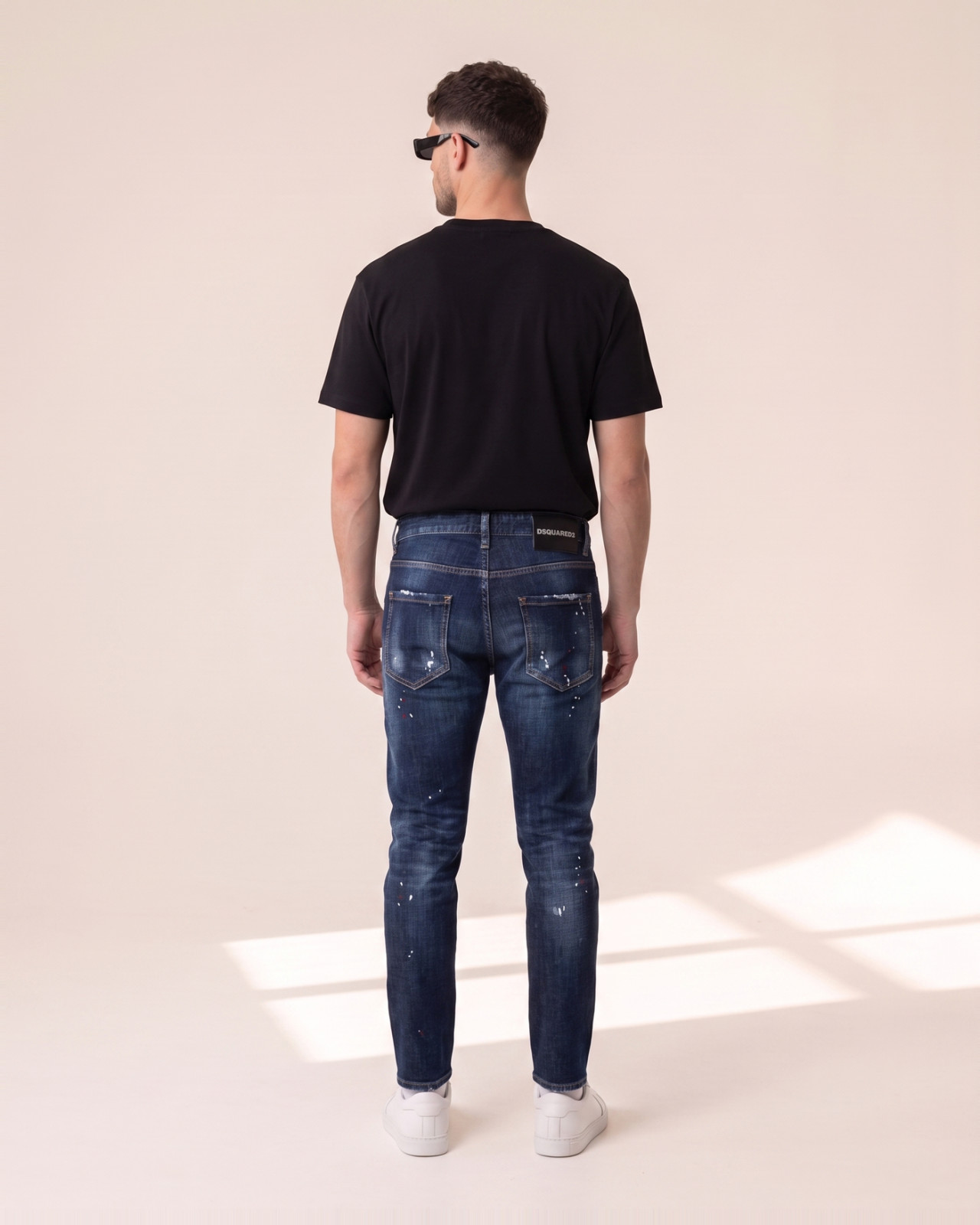 DSQ4 – Dsquared2 kavbojke z raztrganinami in packami - slika 2